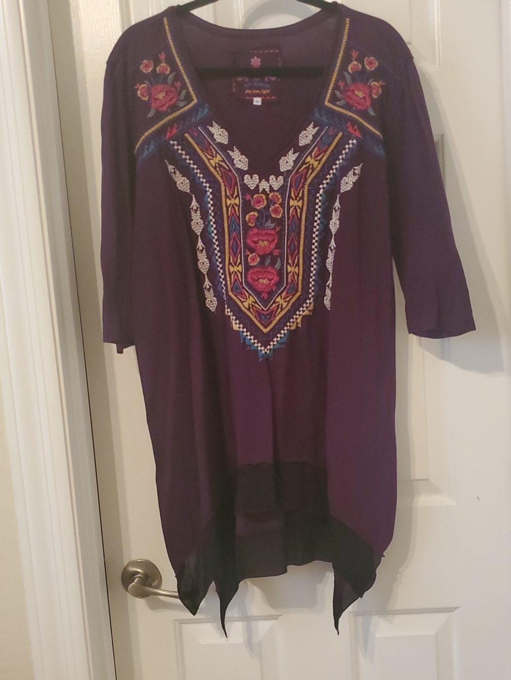 Johnny Was Purple Embroidered V-Neck Women’s Top